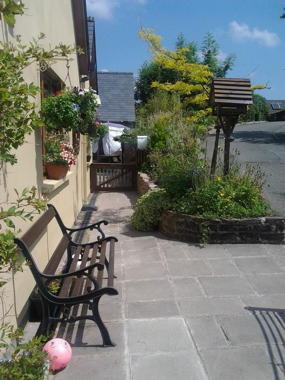 Castle Lodge - Brecon Beacons Accommodation Sennybridge Екстериор снимка